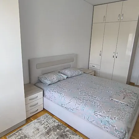 Apartament Suncano Jutro *